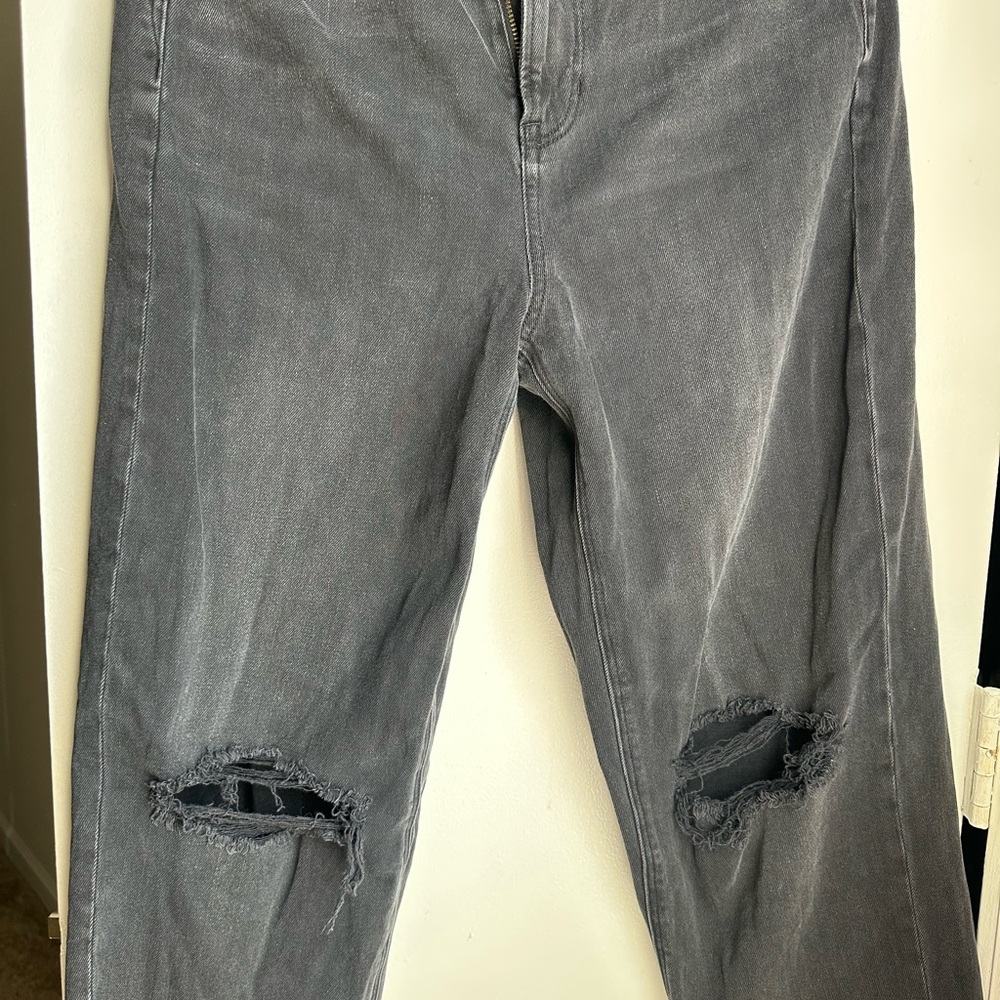 American Eagle Outfitters Gray Distressed Boyfriend Jeans
